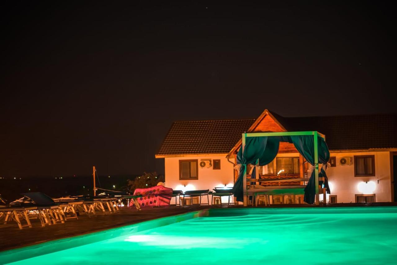 Relax Hotel Greci Екстериор снимка