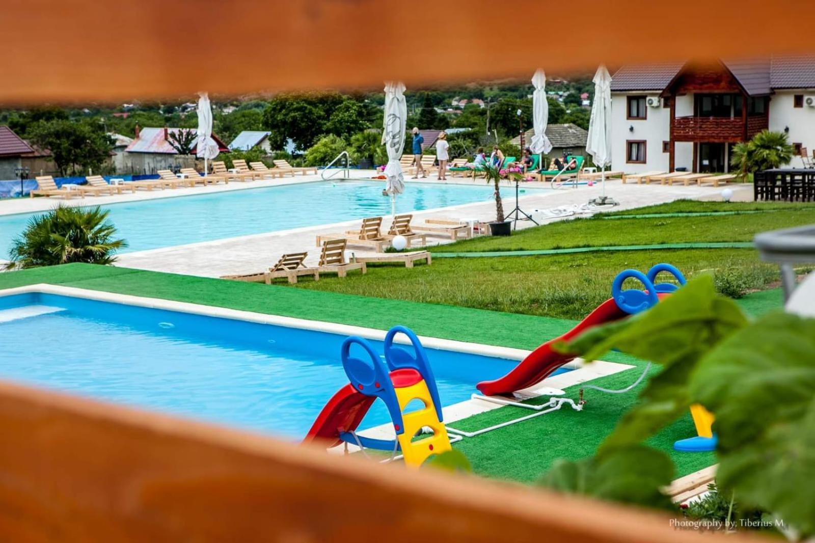 Relax Hotel Greci Екстериор снимка